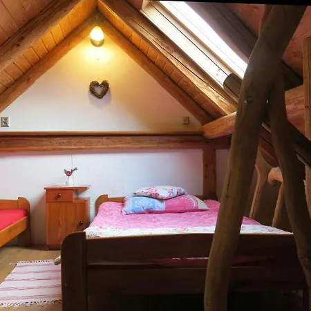 Holiday home Z Kominkiem W Gorach Kaczawskich