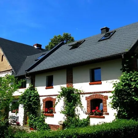 Holiday home Z Kominkiem W Gorach Kaczawskich